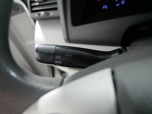 Used 2011 Toyota Camry LE image 33