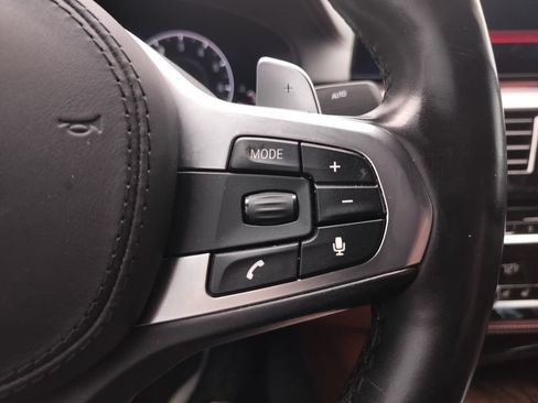 Used 2019 BMW M550i xDrive w/ Dynamic Handling Package AWD/4WD image 12