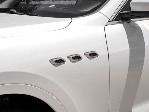 Used 2019 Maserati Levante Base image 55