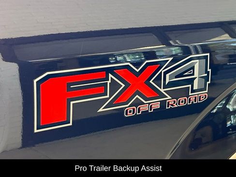 Used 2018 Ford F150 Lariat w/ Equipment Group 502A Luxury AWD/4WD image 30