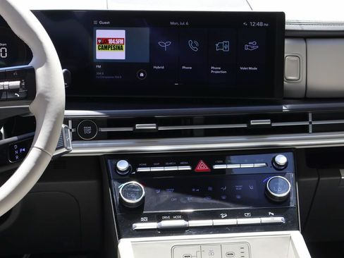 Used 2025 Hyundai Santa Fe SEL FWD image 16