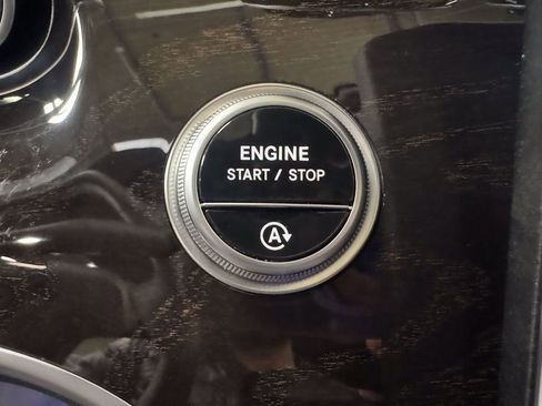 Certified 2025 Mercedes-Benz C 300 4MATIC Sedan image 15