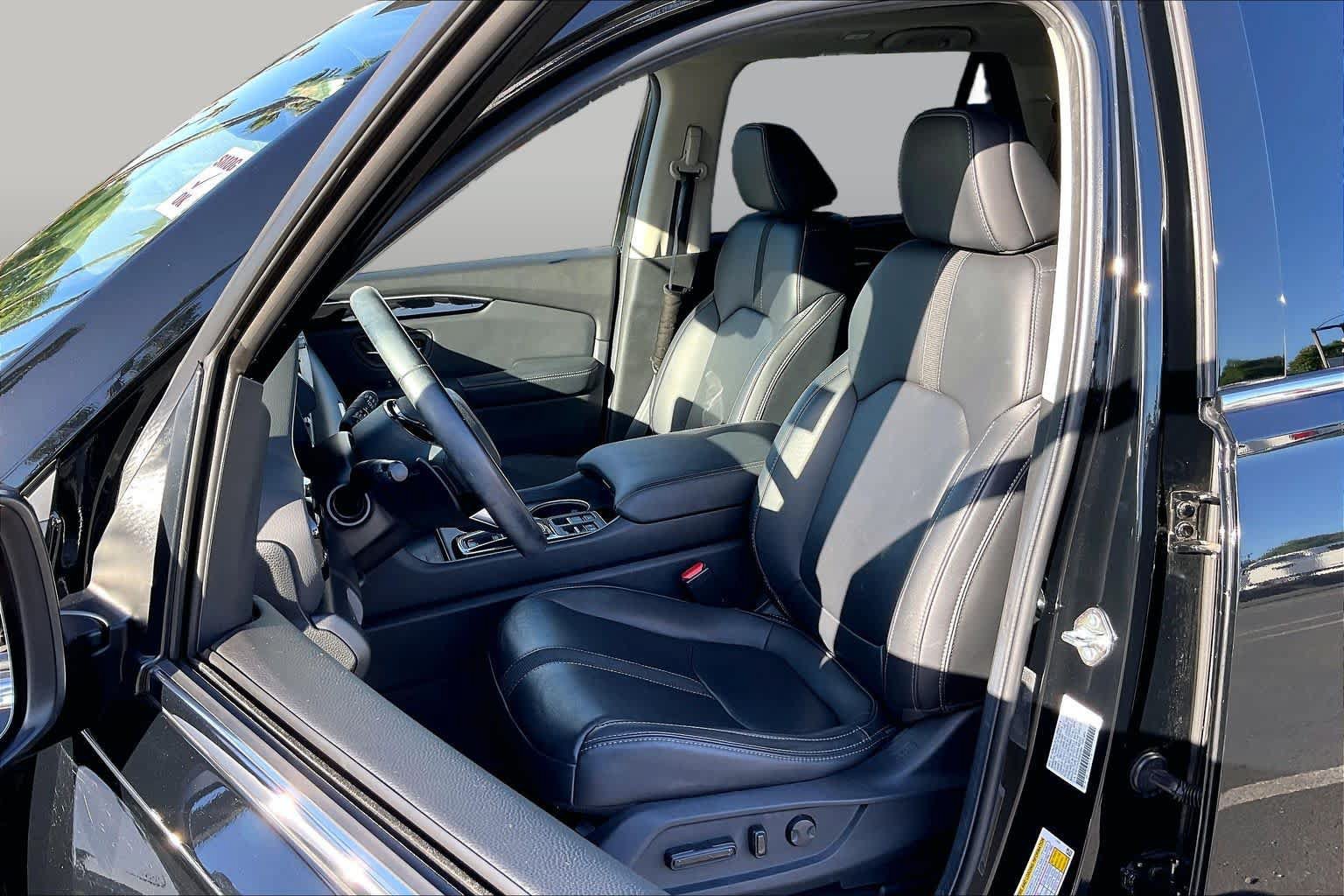 Used 2024 Honda Pilot Touring image 7