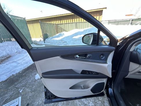 Used 2020 Lincoln Nautilus Reserve image 13