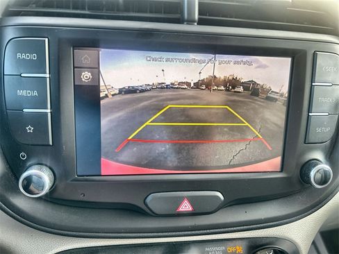 Used 2024 Kia Soul LX image 23