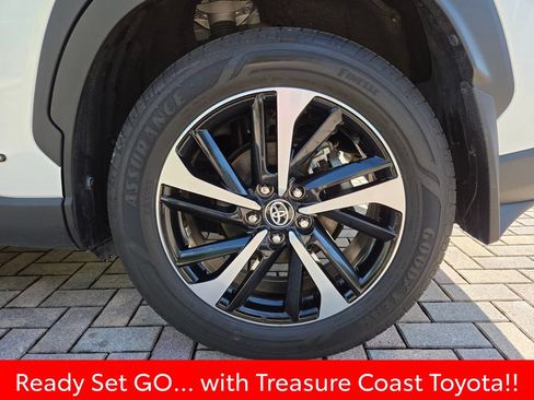 Certified 2023 Toyota Corolla Cross AWD Hybrid w/ Convenience Package image 21