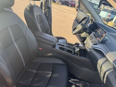 Used 2024 Nissan Altima 2.5 SR image 31