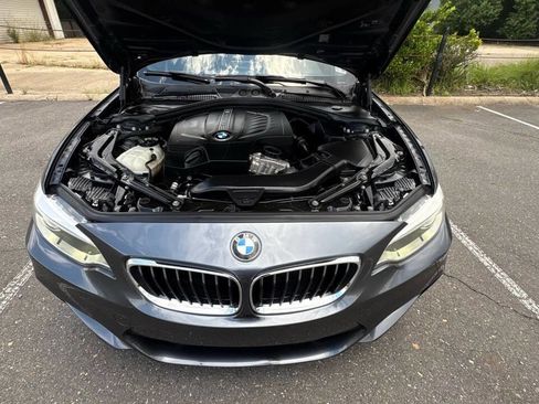 Used 2016 BMW M235i Convertible image 4