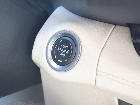 Used 2023 Buick Envision Avenir AWD/4WD image 20