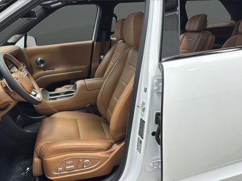 Used 2026 Hyundai Palisade Calligraphy image 9