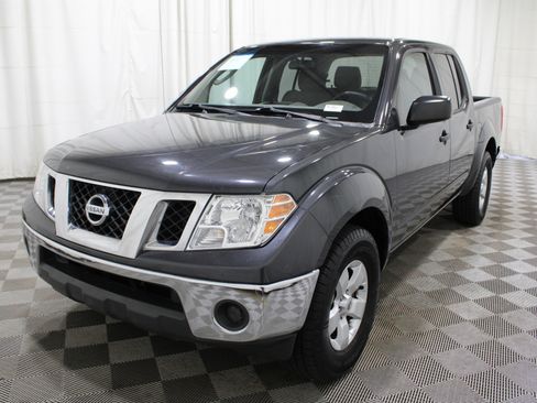 Used 2010 Nissan Frontier SE image 29