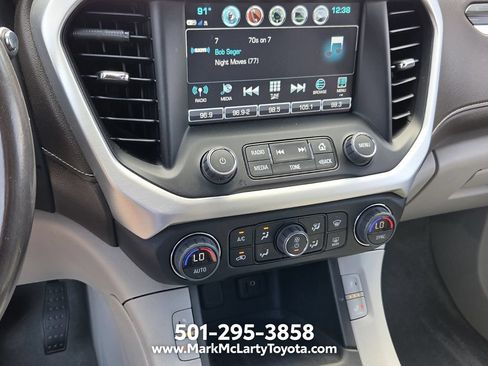Used 2019 GMC Acadia SLT FWD image 16
