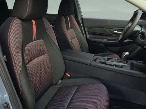 New 2026 Nissan Sentra SR w/ Floor Mat Package FWD image 15