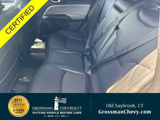 Used 2024 Jeep Compass Latitude w/ Convenience Group AWD/4WD image 19