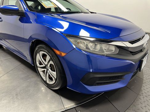 Used 2018 Honda Civic LX image 3
