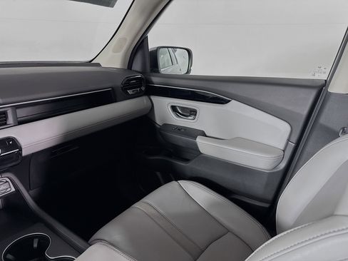 Certified 2025 Honda Pilot EX-L image 27