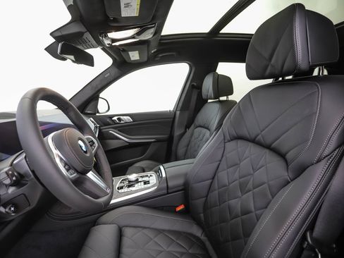 Used 2027 BMW X7 xDrive40i w/ M Sport Package AWD/4WD image 11