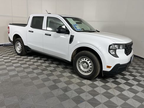 Used 2025 Ford Maverick XL w/ Equipment Group 101A AWD/4WD image 7