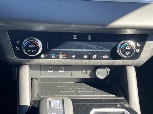 New 2026 Mitsubishi Outlander SEL FWD image 21