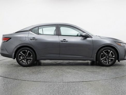 Used 2025 Nissan Sentra SV FWD image 11