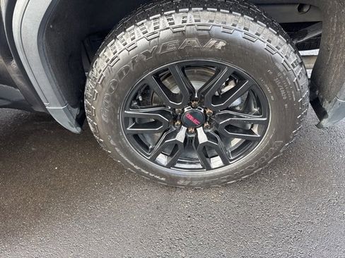 Used 2023 GMC Sierra 1500 Elevation image 29