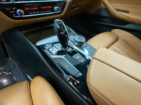 Used 2017 BMW 540i xDrive AWD/4WD image 29