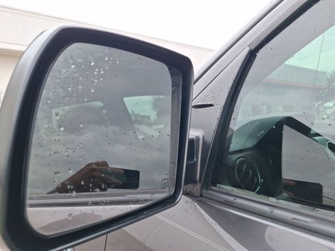 Used 2017 Toyota Tundra SR5 w/ SR5 Upgrade Package image 15