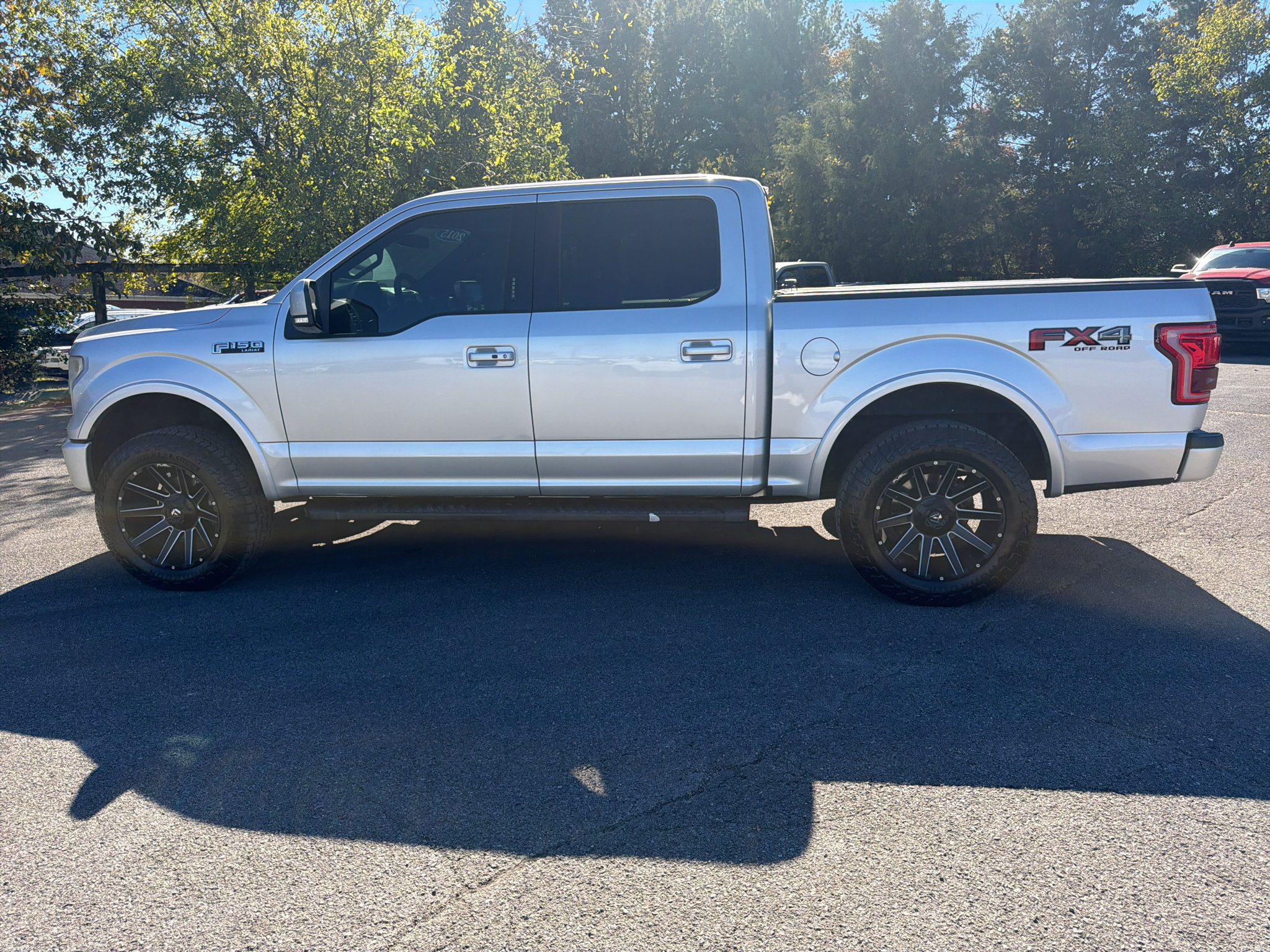 Used 2015 Ford F150 Lariat AWD/4WD image 8