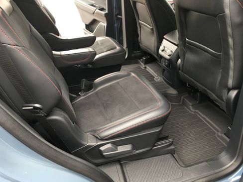 Used 2025 Ford Explorer ST AWD/4WD image 31