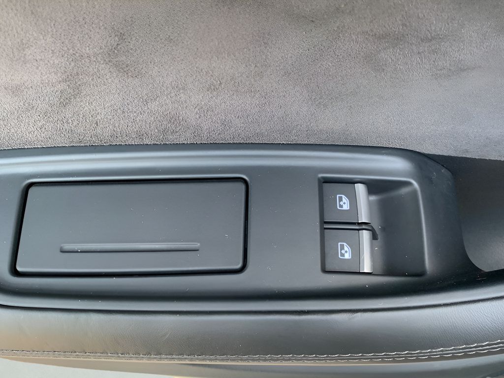 Used 2019 Audi Q8 Prestige w/ Luxury Package AWD/4WD image 56