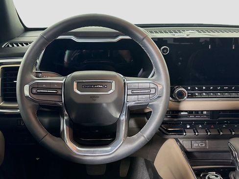 Certified 2025 GMC Canyon Denali AWD/4WD image 27