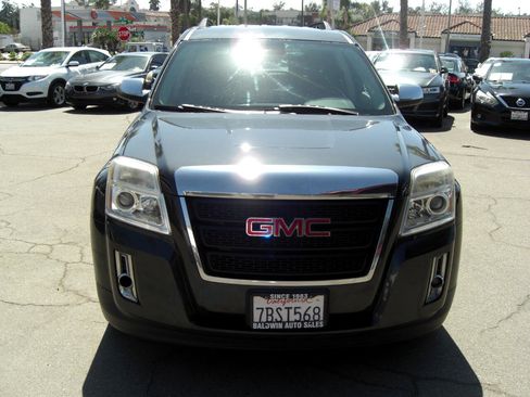 Used 2013 GMC Terrain SLE w/ Chrome Package image 2