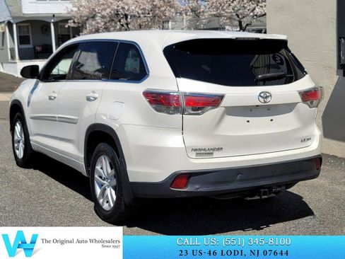 Used 2014 Toyota Highlander LE image 4