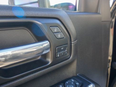 Used 2022 GMC Sierra 3500 Denali image 18