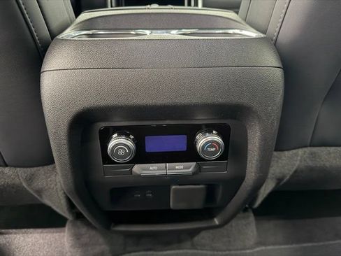 Used 2026 GMC Acadia Elevation w/ Elevation Premium Package FWD image 30