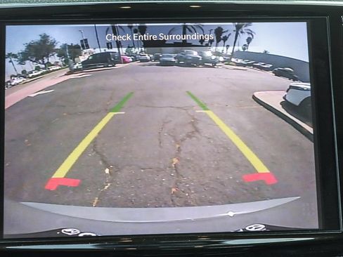 Used 2022 Chrysler Pacifica Touring-L FWD image 24