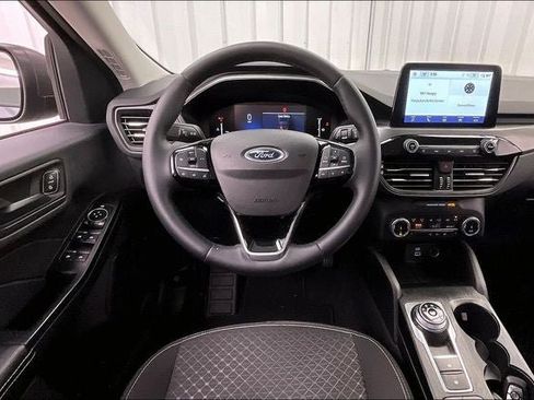 Used 2023 Ford Escape Active AWD/4WD image 5