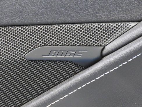 Used 2020 Chevrolet Corvette Stingray Coupe w/ Z51 Performance Package RWD image 12