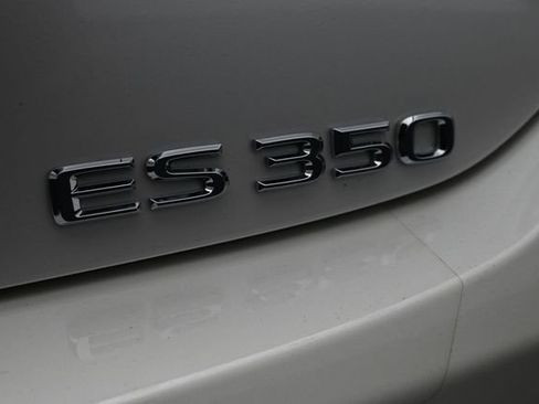 Used 2019 Lexus ES 350 Ultra Luxury w/ Accessory Package 2 FWD image 9