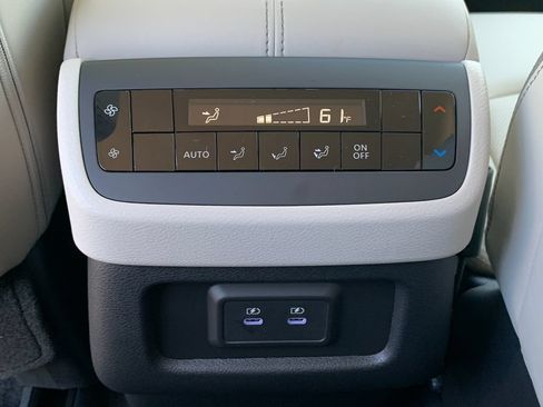 New 2026 Nissan Pathfinder SL FWD image 10