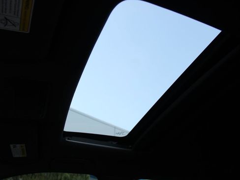 Used 2025 Honda CR-V Sport image 11