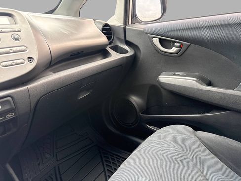 Used 2009 Honda Fit Sport image 29