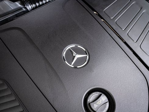 Certified 2025 Mercedes-Benz C 300 4MATIC Sedan image 40