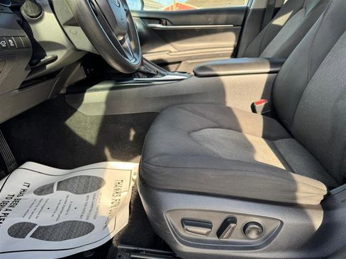 Used 2019 Toyota Camry LE w/ 4 Season Floor Mat Package image 7