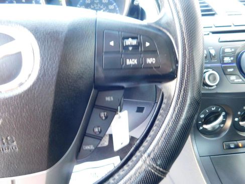 Used 2012 MAZDA MAZDA3 i Touring image 11