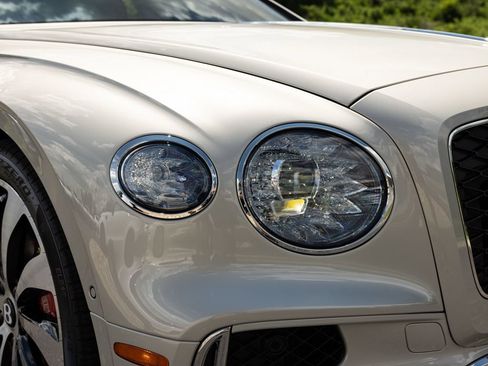 New 2026 Bentley Flying Spur Plug-In Hybrid AWD/4WD image 19