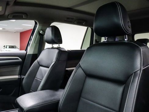 Used 2021 Volkswagen Atlas SE w/ Panoramic Sunroof Package FWD image 16