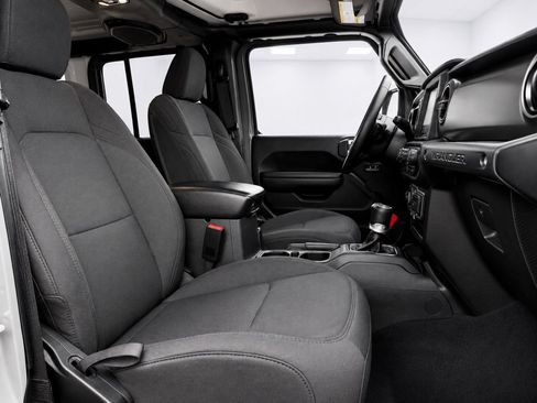 Used 2023 Jeep Wrangler Unlimited w/ Cold Weather Group AWD/4WD image 19