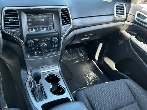 Certified 2021 Jeep Grand Cherokee Laredo image 15