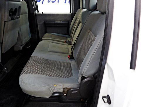 Used 2014 Ford F250 XL w/ Power Equipment Group RWD image 9